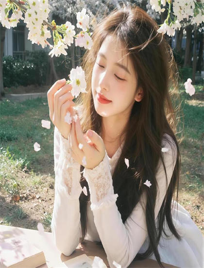 香蕉视频无限制观看_蜜芽丅v新网站在线观看_电影学院开考美女云集